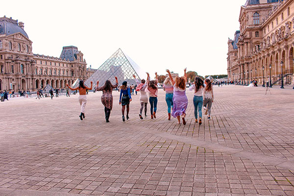 Des ateliers EVJF originaux à Paris 8 et alentour